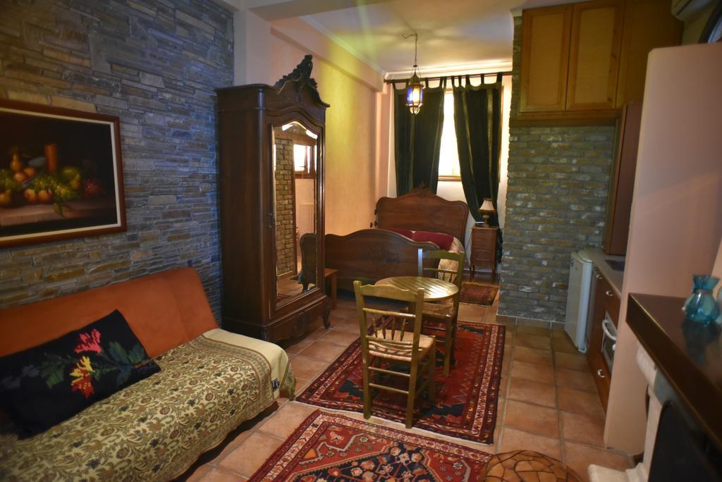 Santa Marina Guesthouse Като-Лутракі Екстер'єр фото