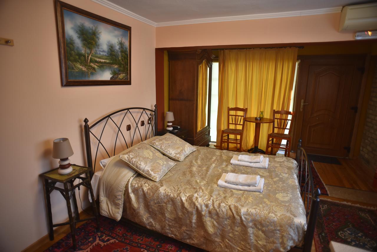 Santa Marina Guesthouse Като-Лутракі Екстер'єр фото