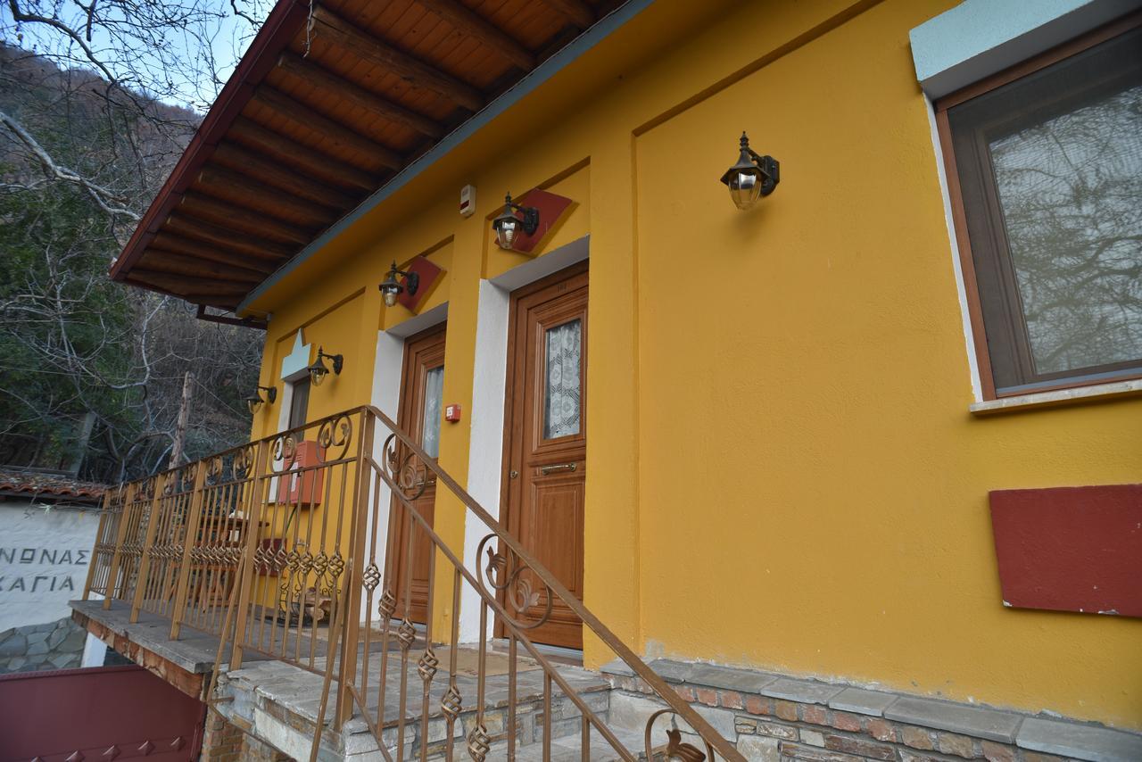 Santa Marina Guesthouse Като-Лутракі Екстер'єр фото