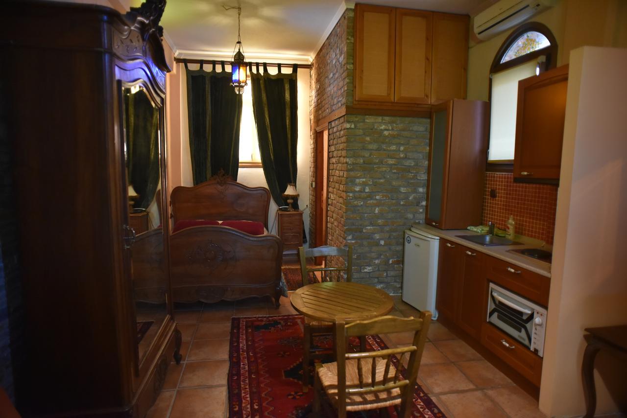 Santa Marina Guesthouse Като-Лутракі Екстер'єр фото