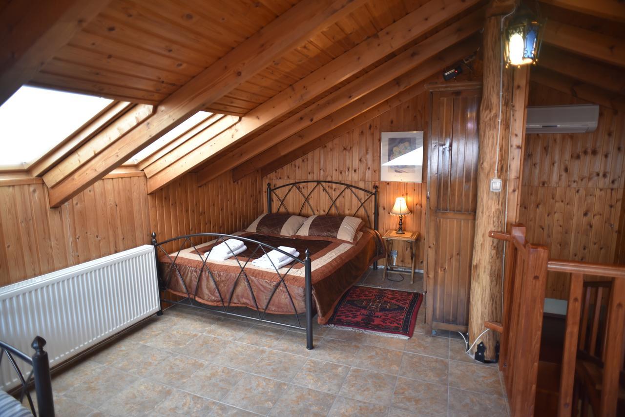 Santa Marina Guesthouse Като-Лутракі Екстер'єр фото