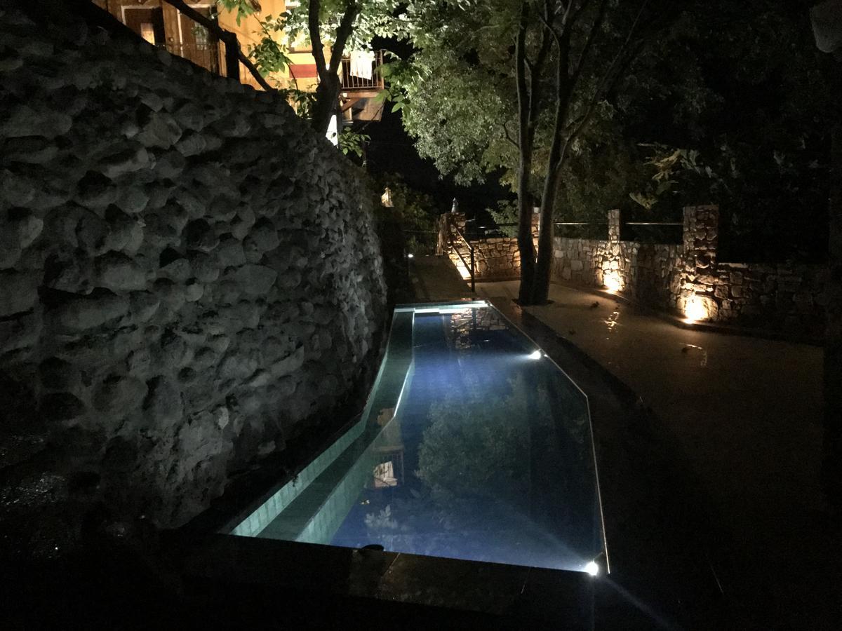 Santa Marina Guesthouse Като-Лутракі Екстер'єр фото