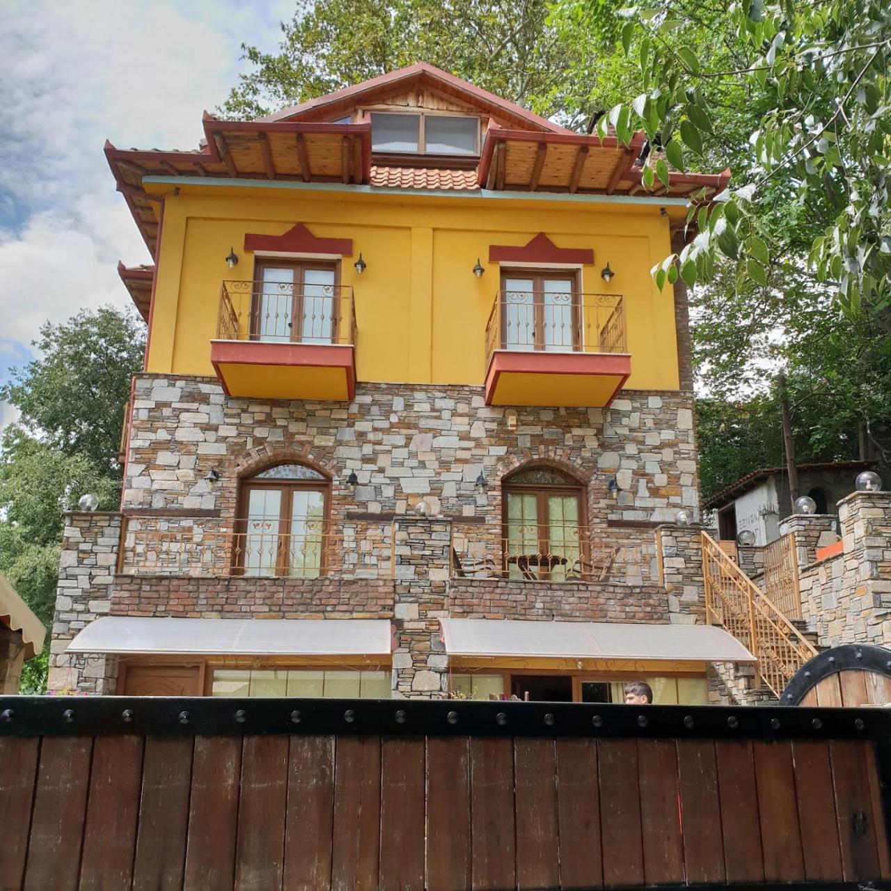 Santa Marina Guesthouse Като-Лутракі Екстер'єр фото