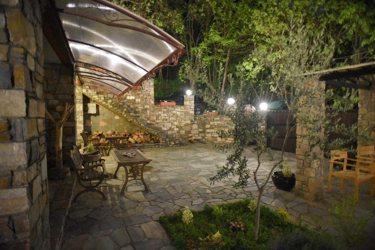 Santa Marina Guesthouse Като-Лутракі Екстер'єр фото