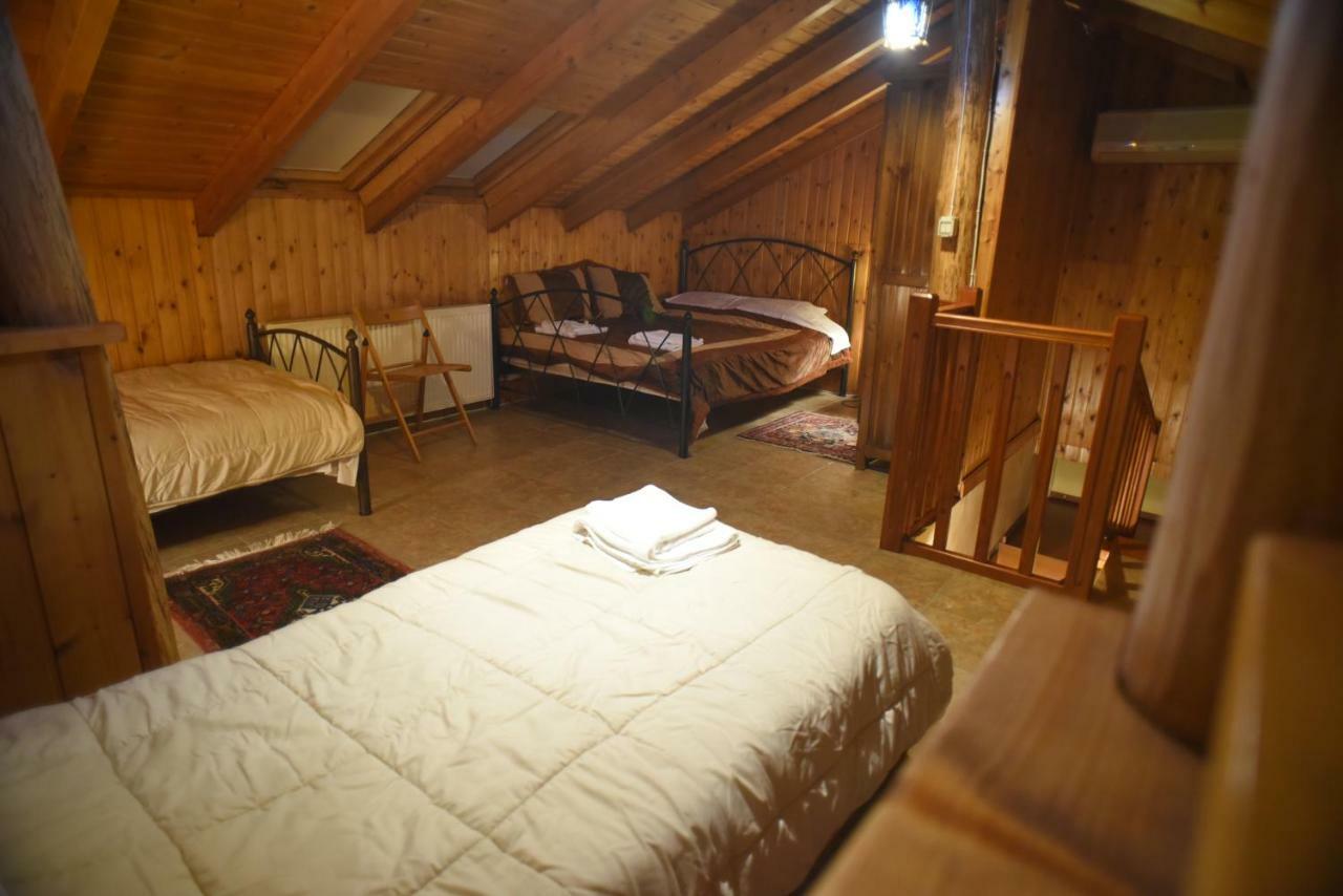 Santa Marina Guesthouse Като-Лутракі Екстер'єр фото
